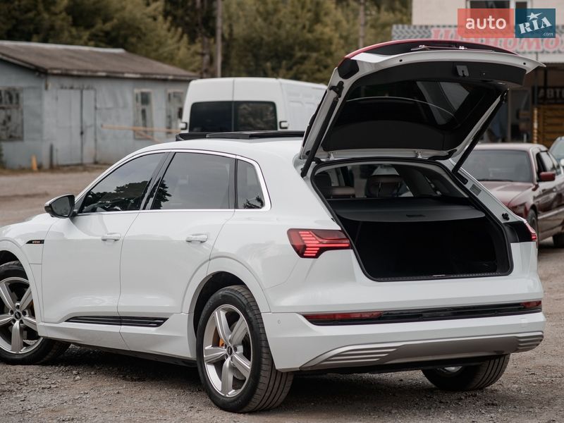 Позашляховик / Кросовер Audi e-tron 2021 в Тернополі фото 17 Позашляховик / Кросовер Audi e-tron 2021 в Тернополі
