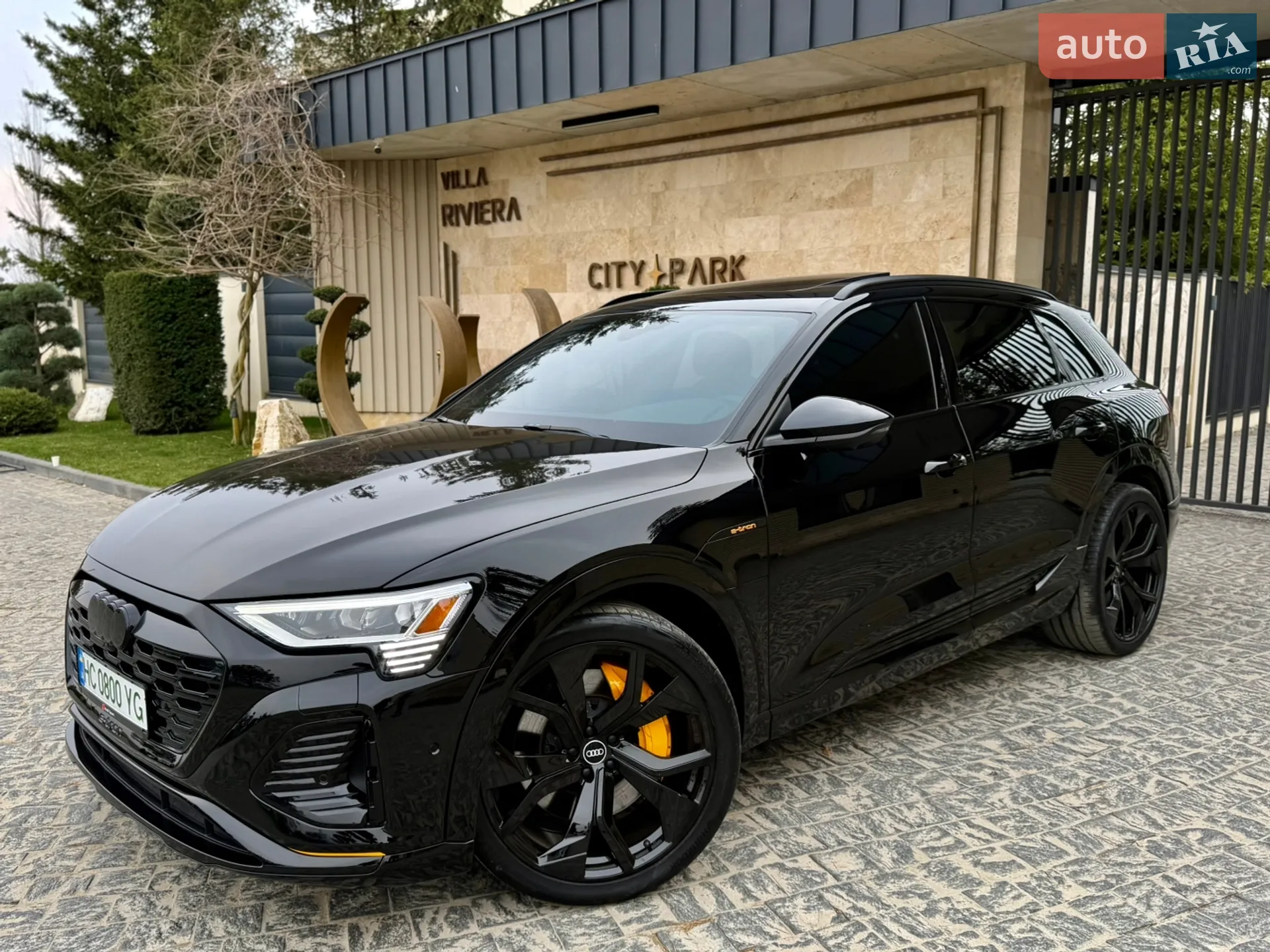 Audi e-tron 2019 VIN WA1LAAGE5KB014477 фото оголошення 13 з 44