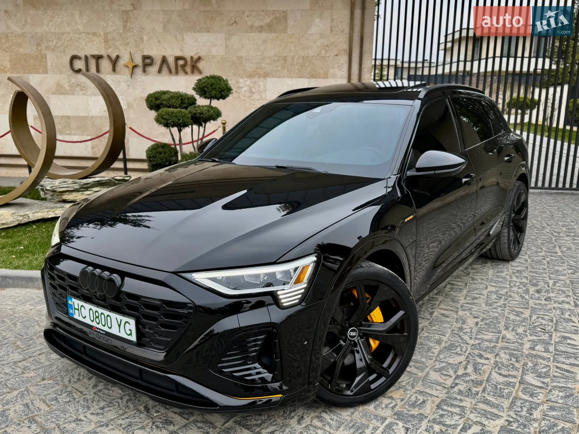 Audi e-tron 2019 VIN WA1LAAGE5KB014477 фото оголошення 30 з 44