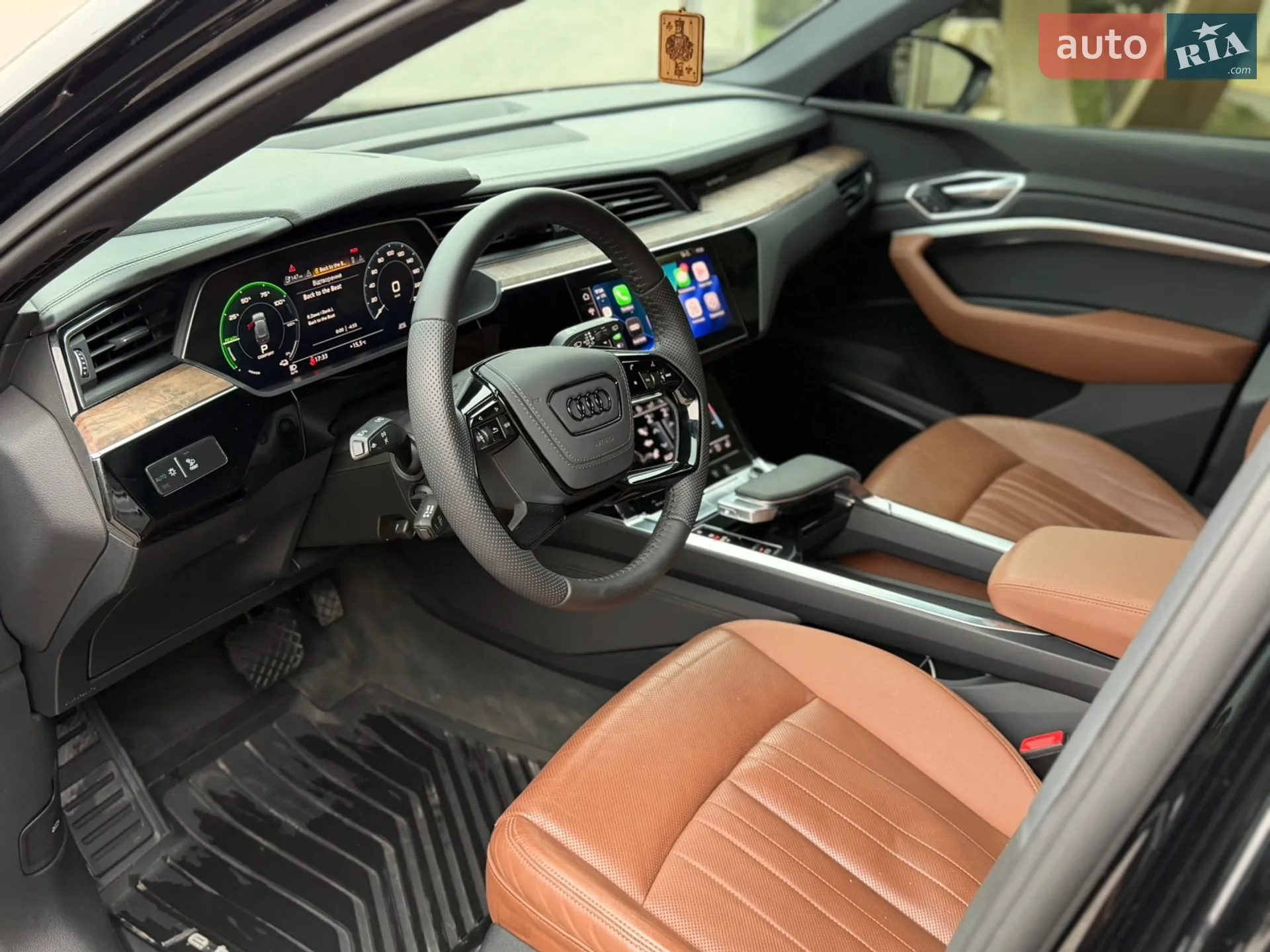 Audi e-tron 2019 VIN WA1LAAGE5KB014477 фото оголошення 33 з 44