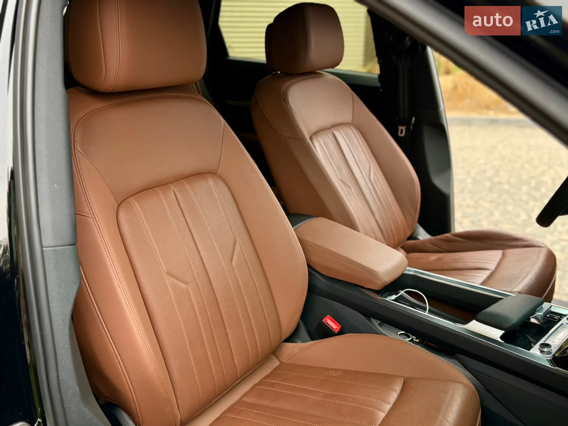 Audi e-tron 2019 VIN WA1LAAGE5KB014477 фото оголошення 39 з 44
