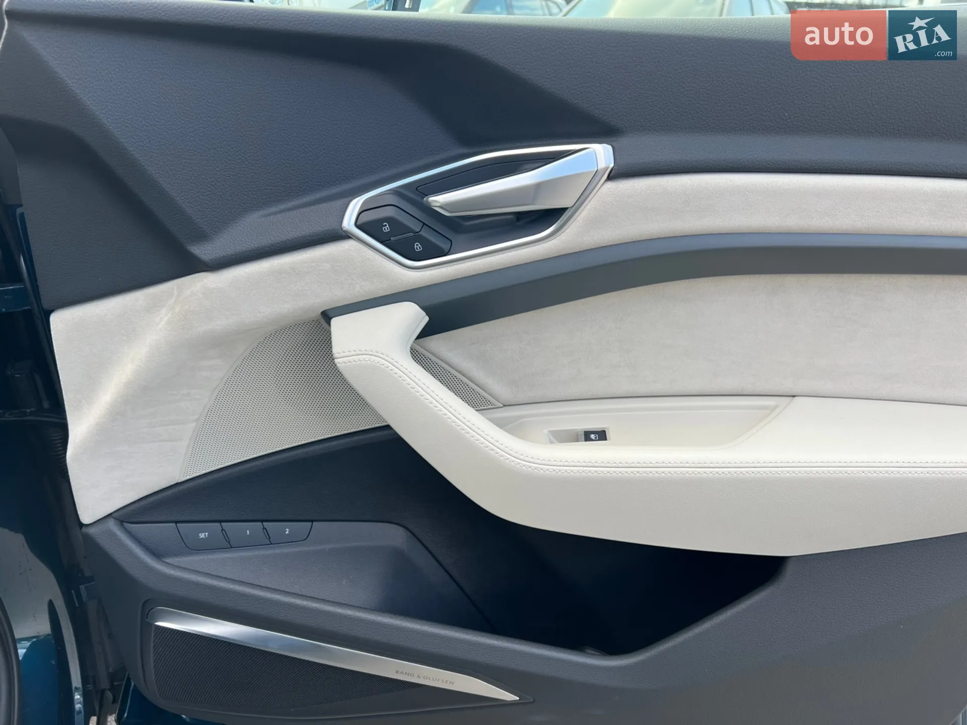 2020 Audi e-tron - мініатюра 25