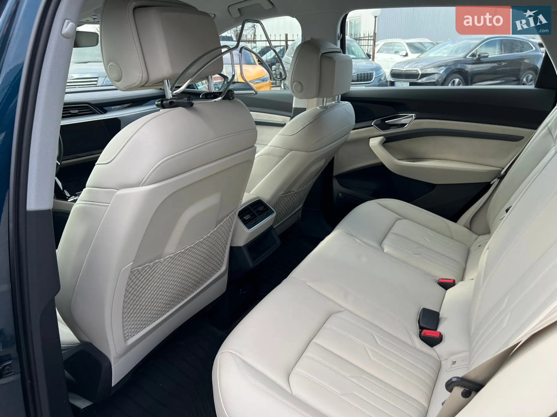 2020 Audi e-tron - мініатюра 31