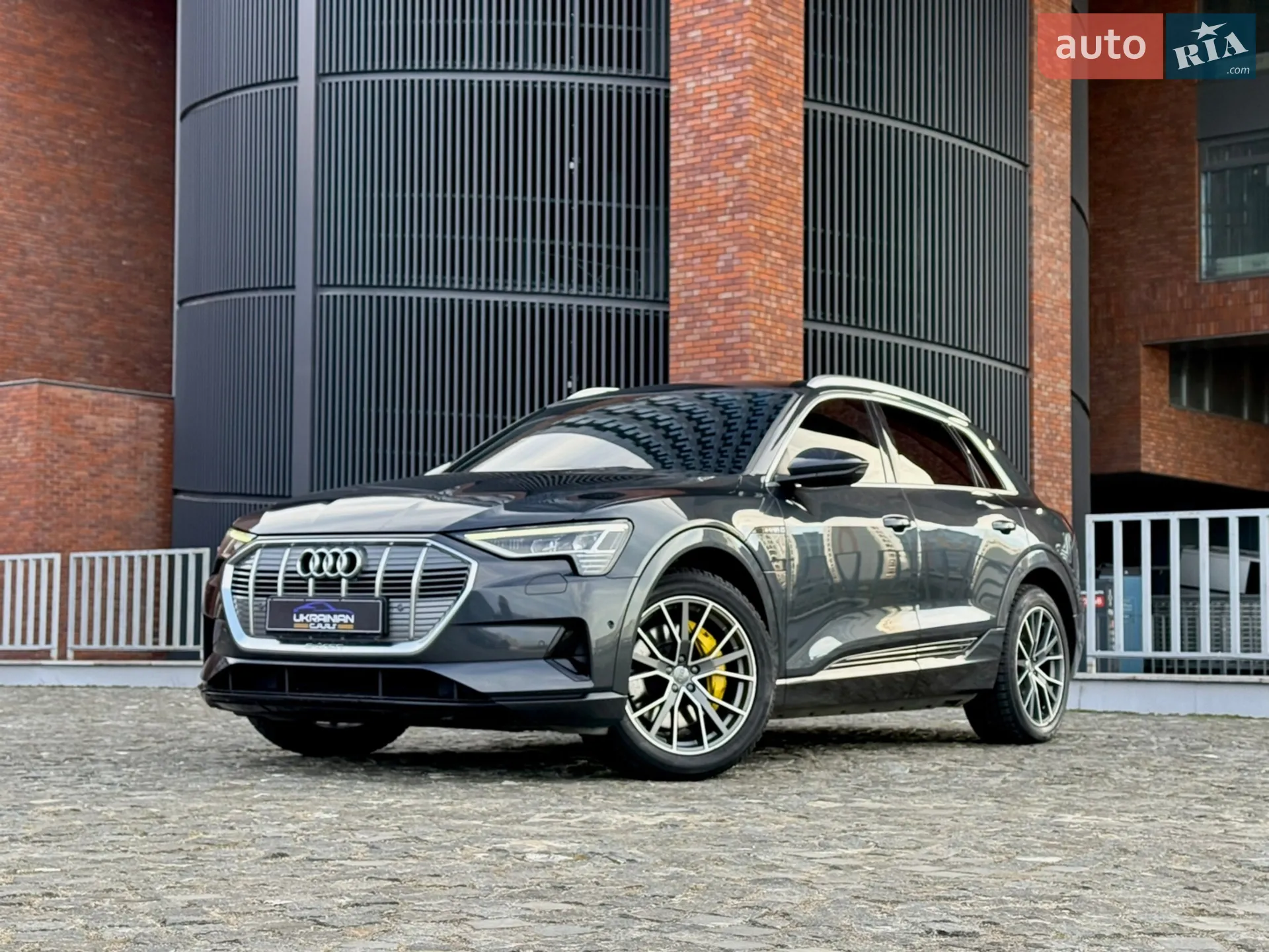 2020 Audi e-tron - фото 1