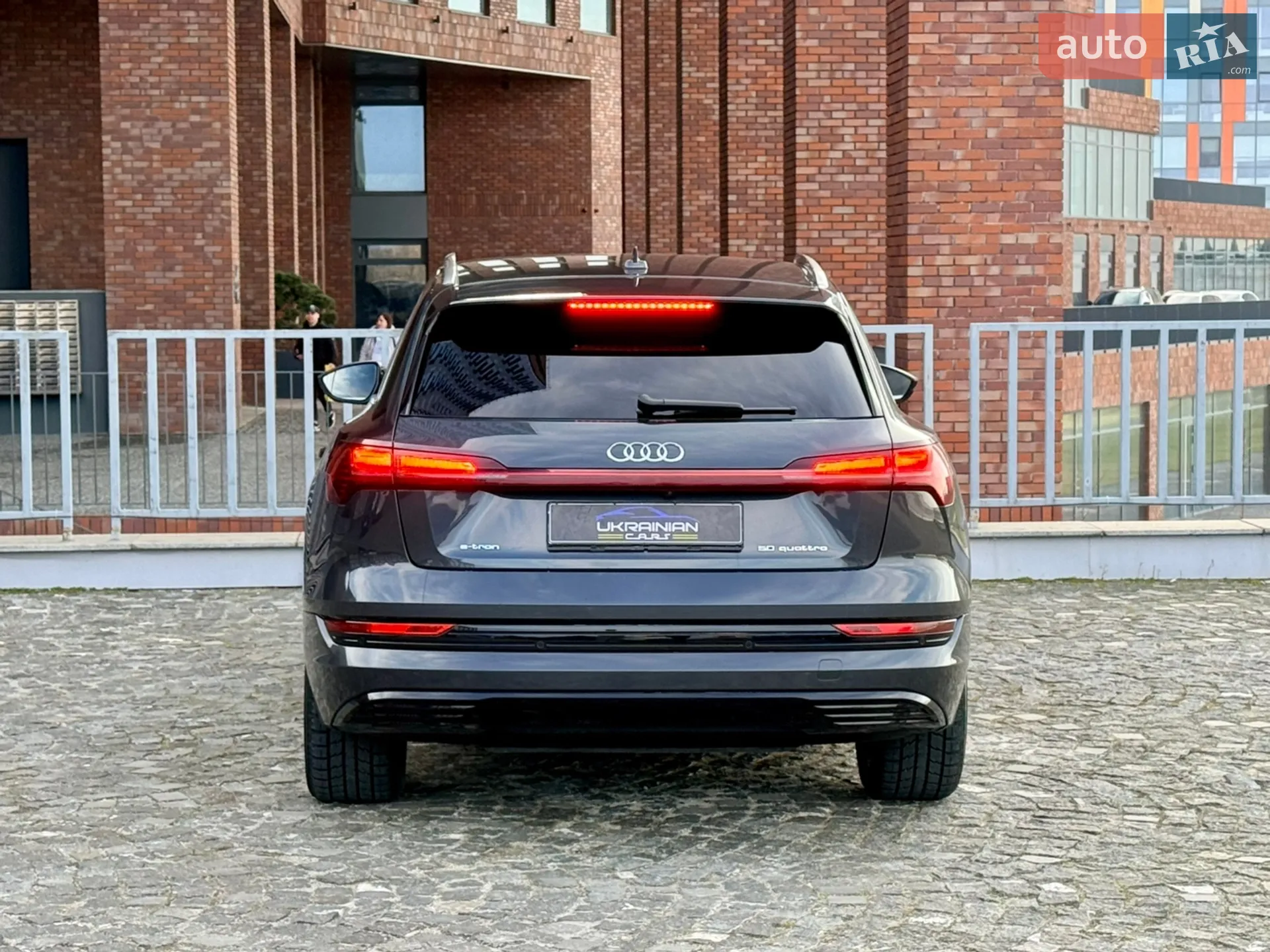 2020 Audi e-tron - мініатюра 11