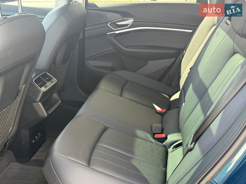 Внедорожник / Кроссовер Audi e-tron 2021 в Городке