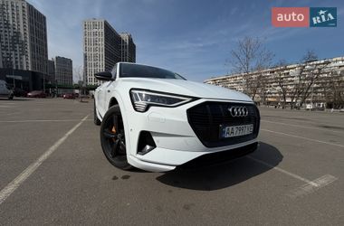 Позашляховик / Кросовер Audi e-tron 2022 в Києві