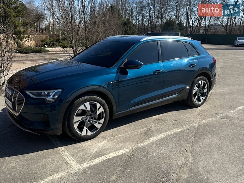 Внедорожник / Кроссовер Audi e-tron 2019 в Харькове фото 11 Внедорожник / Кроссовер Audi e-tron 2019 в Харькове