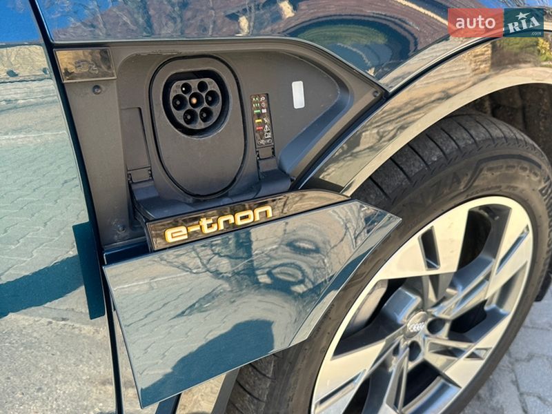 Внедорожник / Кроссовер Audi e-tron 2019 в Харькове фото 25 Внедорожник / Кроссовер Audi e-tron 2019 в Харькове