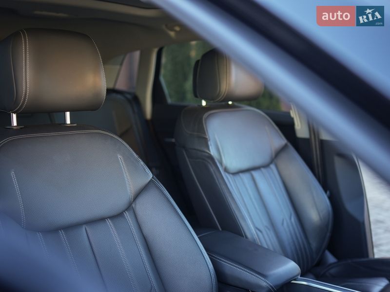 Внедорожник / Кроссовер Audi e-tron 2019 в Вараше фото 8 Внедорожник / Кроссовер Audi e-tron 2019 в Вараше