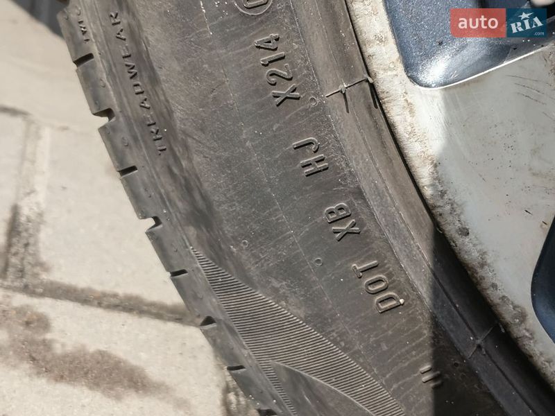 Внедорожник / Кроссовер Audi e-tron 2020 в Киеве фото 12 Внедорожник / Кроссовер Audi e-tron 2020 в Киеве