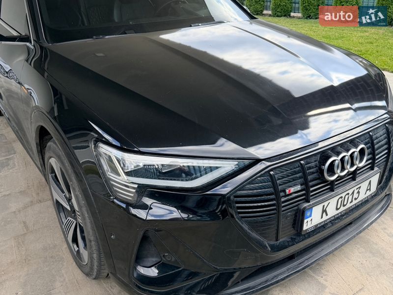 Внедорожник / Кроссовер Audi e-tron 2020 в Киеве