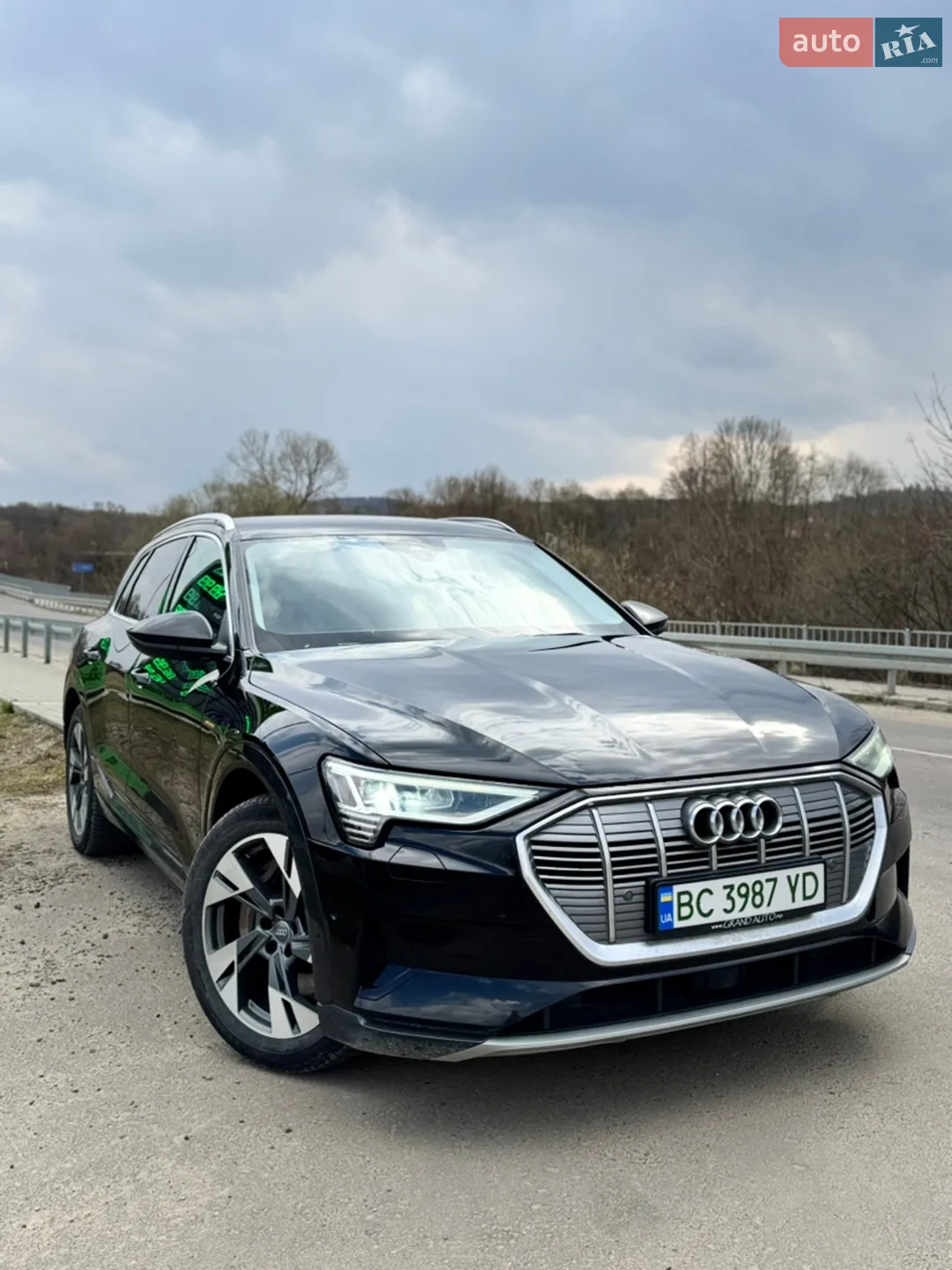 2019 Audi e-tron - мініатюра 3