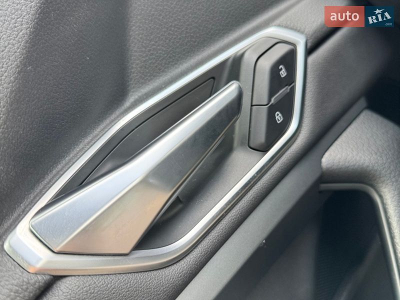 Внедорожник / Кроссовер Audi e-tron 2019 в Львове