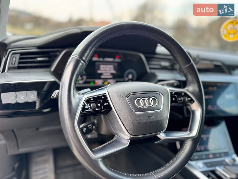 Внедорожник / Кроссовер Audi e-tron 2019 в Львове