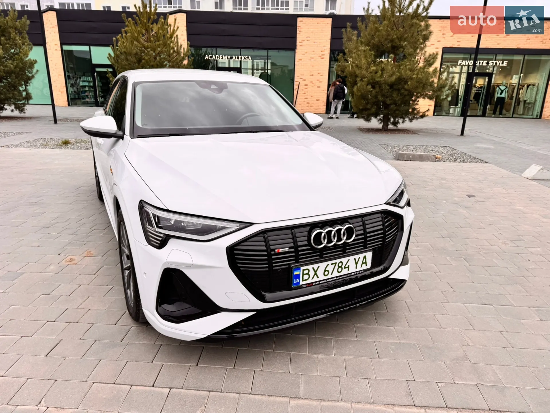 2022 Audi e-tron - мініатюра 14