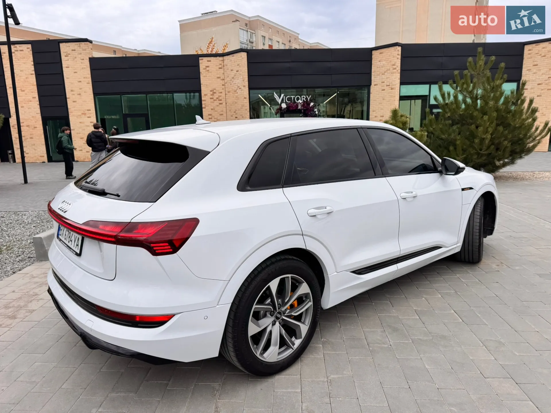 2022 Audi e-tron - мініатюра 23