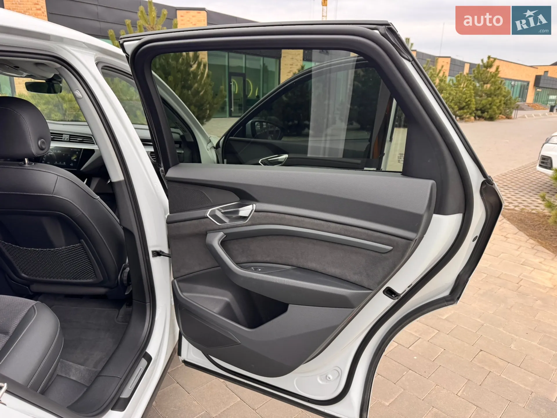 2022 Audi e-tron - мініатюра 43