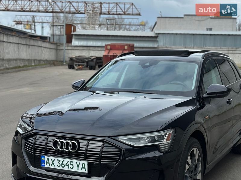 Внедорожник / Кроссовер Audi e-tron 2021 в Киеве