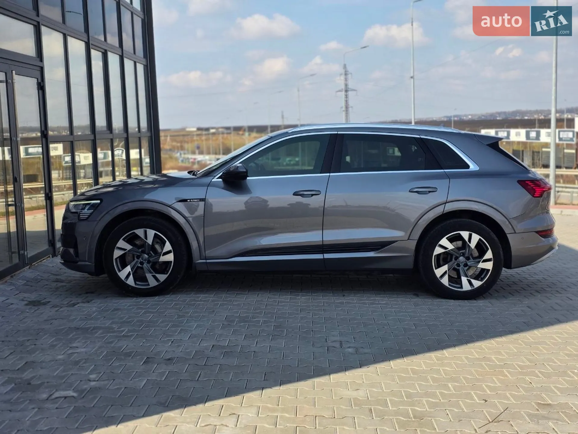 2019 Audi e-tron - мініатюра 3