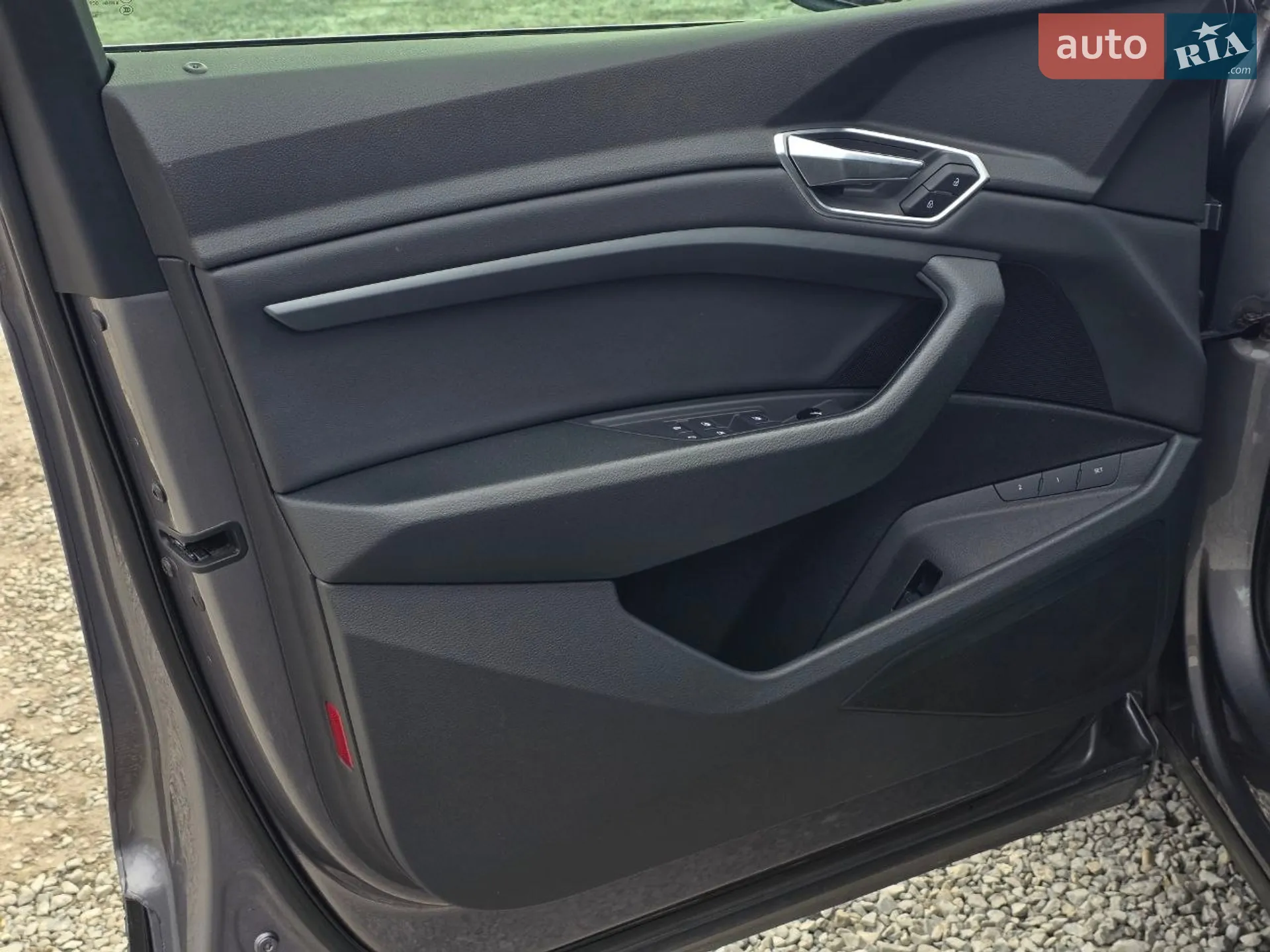 2019 Audi e-tron - мініатюра 25