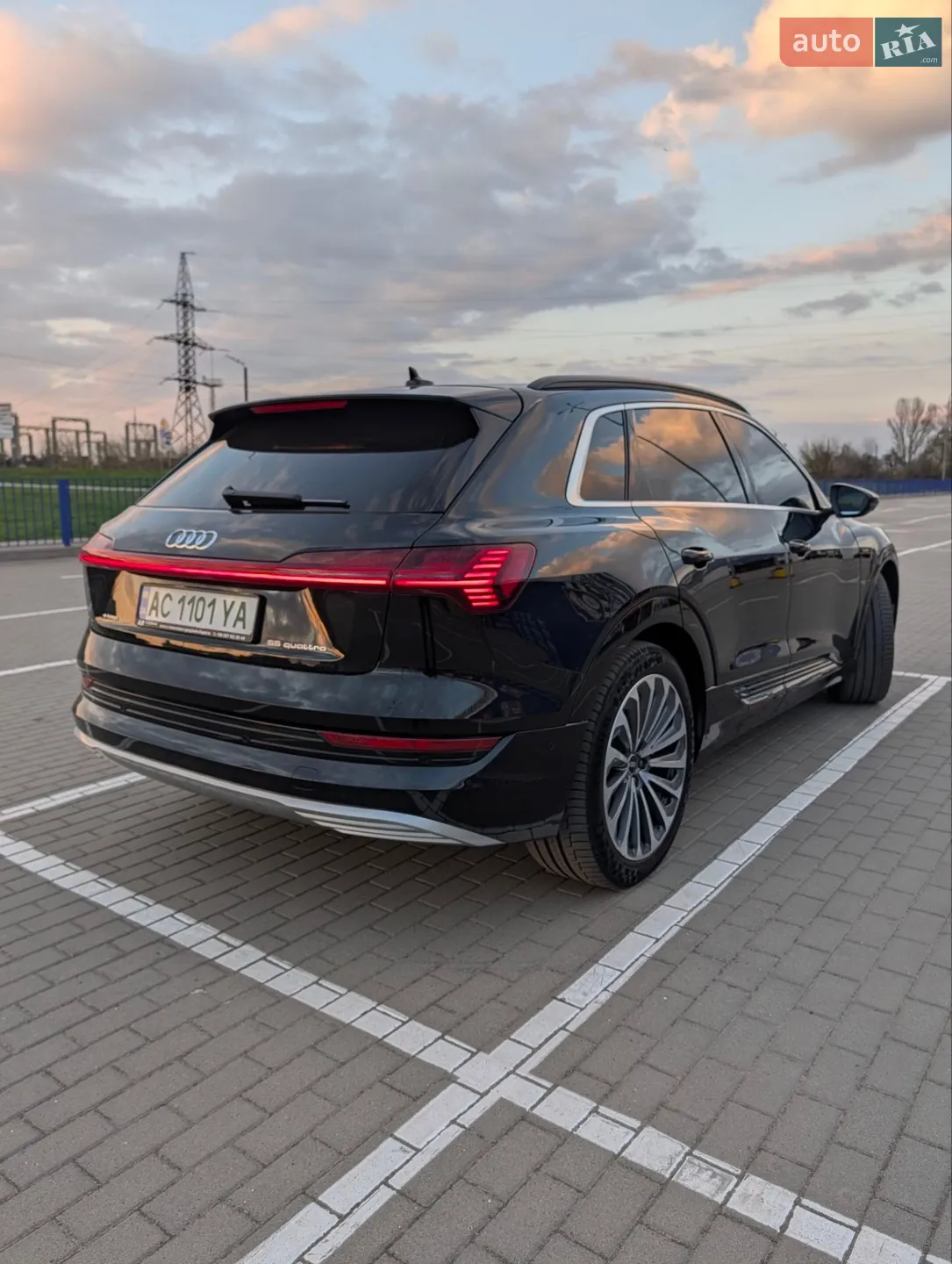 2020 Audi e-tron - мініатюра 12
