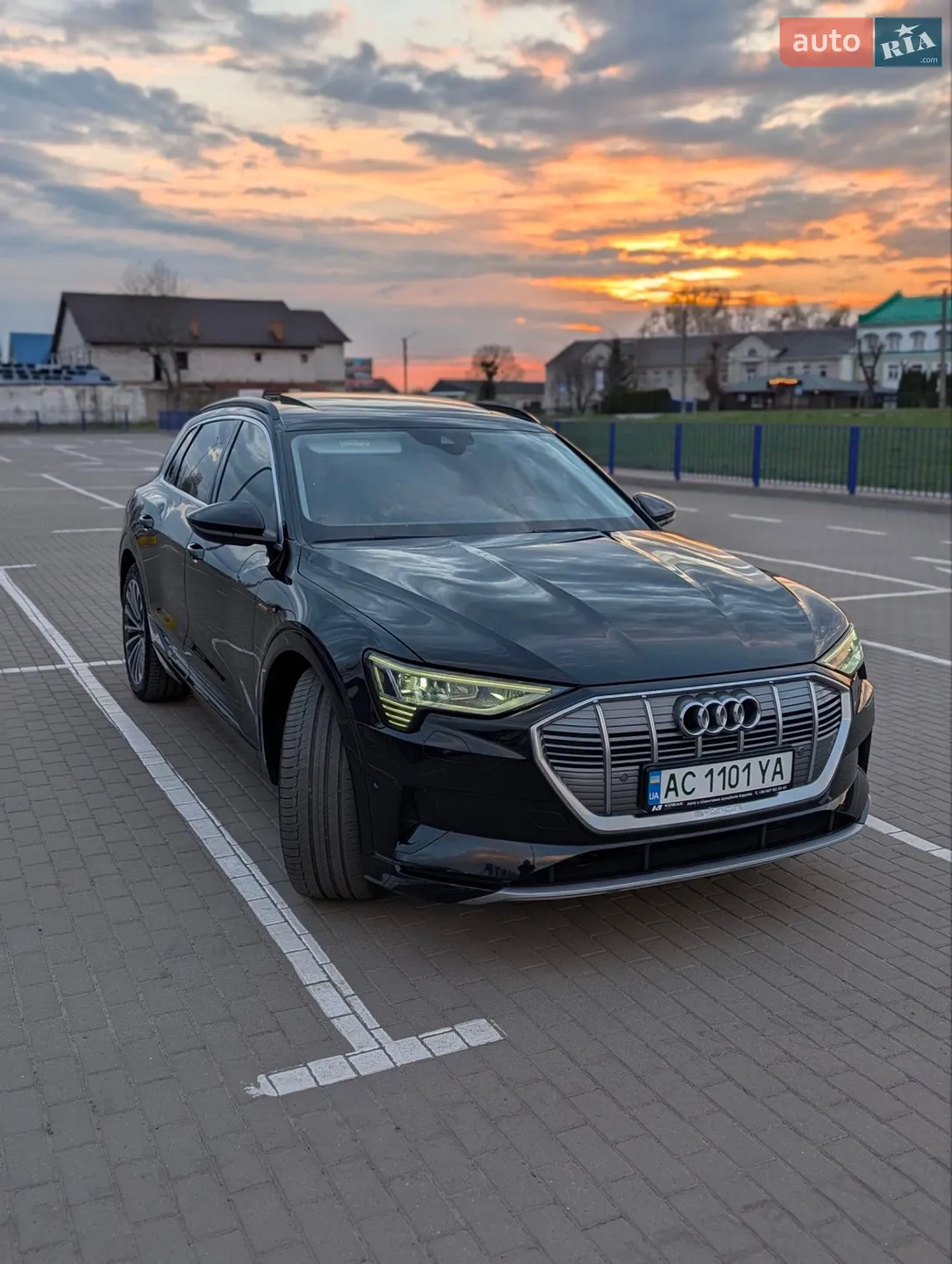 2020 Audi e-tron - мініатюра 5