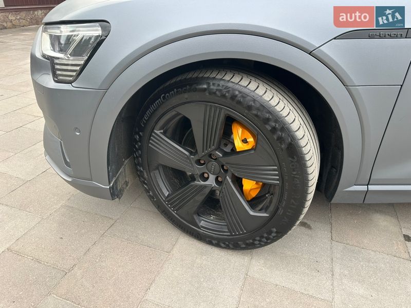 Внедорожник / Кроссовер Audi e-tron 2019 в Ирпене фото 12 Внедорожник / Кроссовер Audi e-tron 2019 в Ирпене