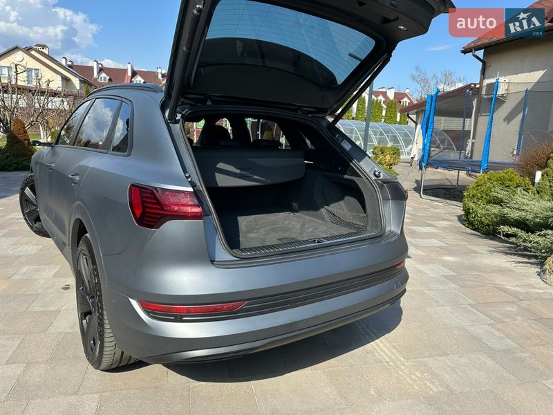 Внедорожник / Кроссовер Audi e-tron 2019 в Ирпене фото 50 Внедорожник / Кроссовер Audi e-tron 2019 в Ирпене