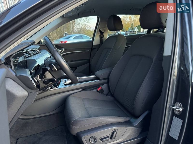 Внедорожник / Кроссовер Audi e-tron 2020 в Киеве фото 20 Внедорожник / Кроссовер Audi e-tron 2020 в Киеве