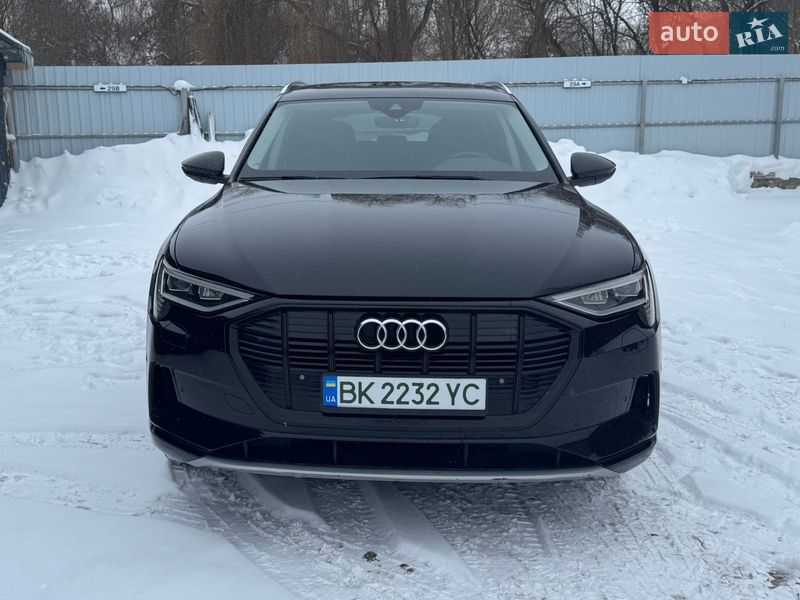 Внедорожник / Кроссовер Audi e-tron 2019 в Ровно