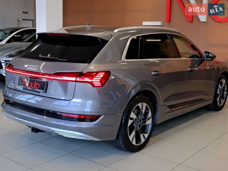 Внедорожник / Кроссовер Audi e-tron 2020 в Одессе