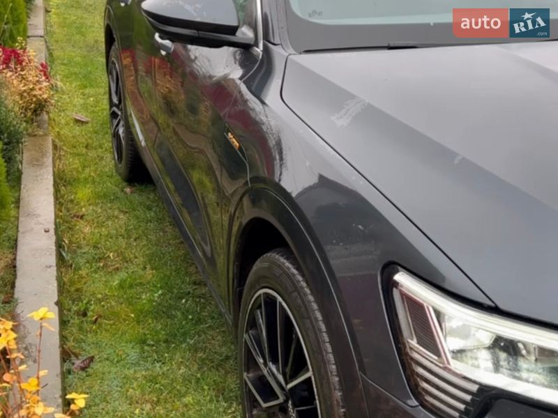 Внедорожник / Кроссовер Audi e-tron 2019 в Сокале
