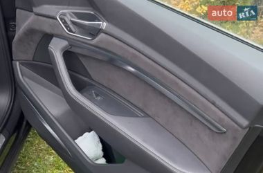 Внедорожник / Кроссовер Audi e-tron 2019 в Сокале