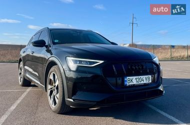 Позашляховик / Кросовер Audi e-tron 2021 в Рівному