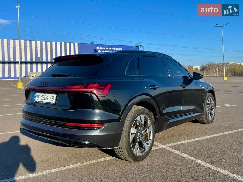 Внедорожник / Кроссовер Audi e-tron 2021 в Ровно фото 8 Внедорожник / Кроссовер Audi e-tron 2021 в Ровно