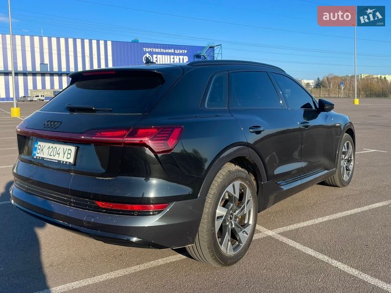 Внедорожник / Кроссовер Audi e-tron 2021 в Ровно фото 11 Внедорожник / Кроссовер Audi e-tron 2021 в Ровно