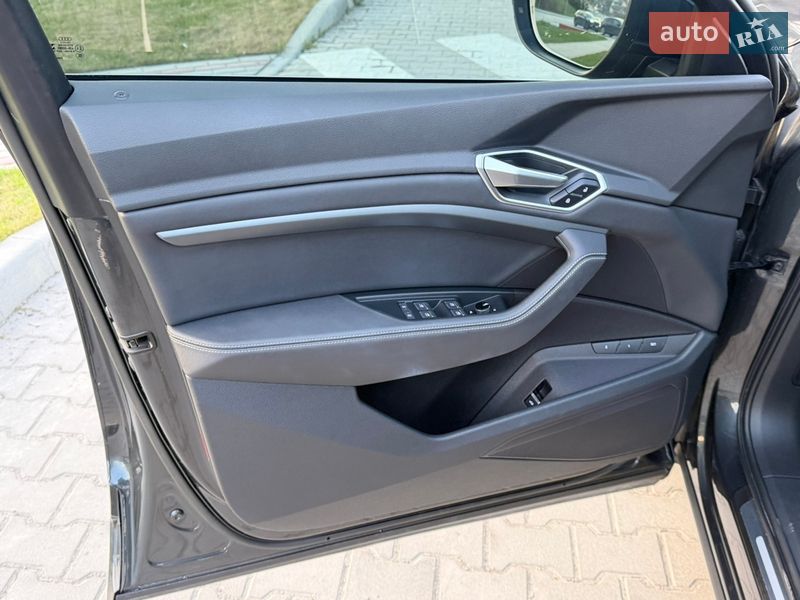 Внедорожник / Кроссовер Audi e-tron 2020 в Тернополе фото 17 Внедорожник / Кроссовер Audi e-tron 2020 в Тернополе