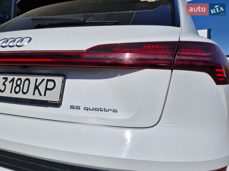 Внедорожник / Кроссовер Audi e-tron 2020 в Киеве
