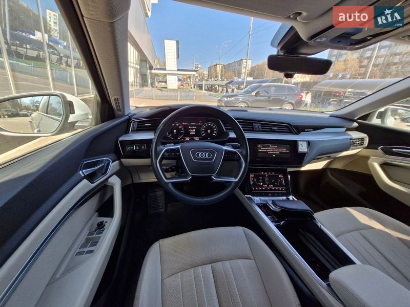Внедорожник / Кроссовер Audi e-tron 2020 в Киеве