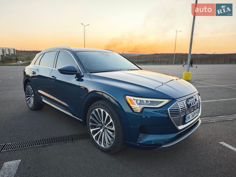 Внедорожник / Кроссовер Audi e-tron 2019 в Ровно