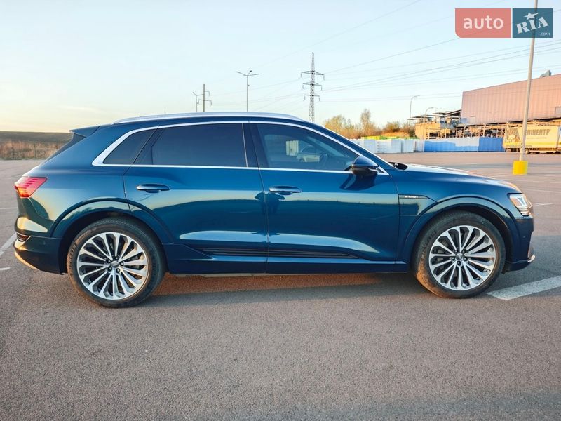 Внедорожник / Кроссовер Audi e-tron 2019 в Ровно