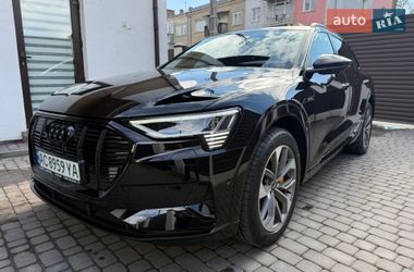 Позашляховик / Кросовер Audi e-tron 2022 в Луцьку