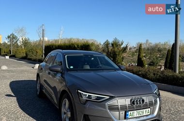 Внедорожник / Кроссовер Audi e-tron 2019 в Днепре