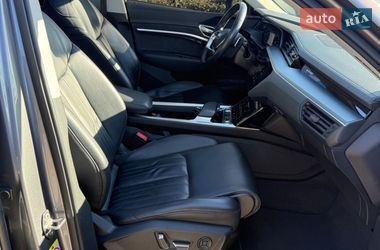 Внедорожник / Кроссовер Audi e-tron 2019 в Днепре