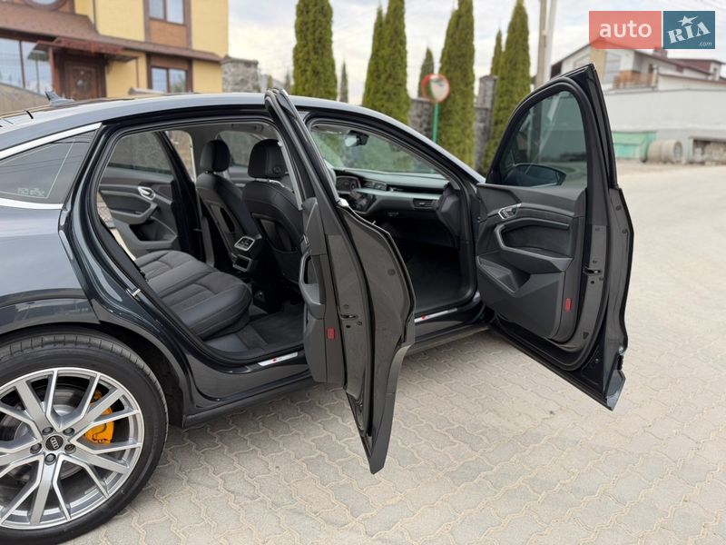 Внедорожник / Кроссовер Audi e-tron 2022 в Хмельницком