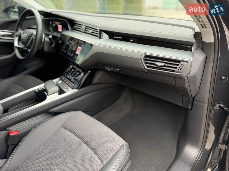 Внедорожник / Кроссовер Audi e-tron 2022 в Хмельницком