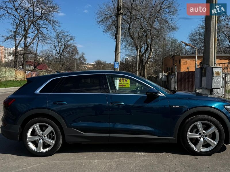 Внедорожник / Кроссовер Audi e-tron 2020 в Одессе
