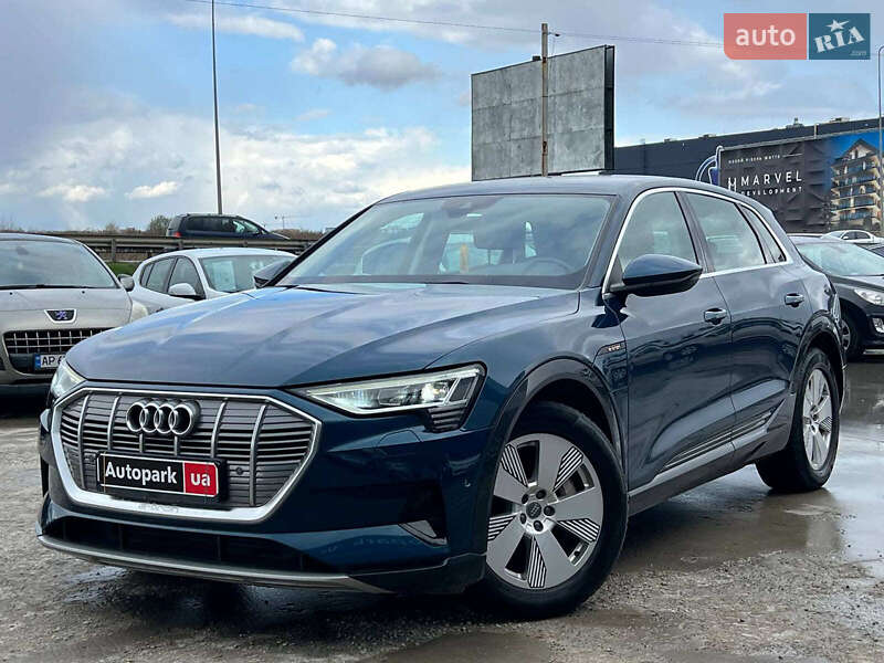 Audi e-tron 2019