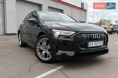Внедорожник / Кроссовер Audi e-tron 2019 в Киеве